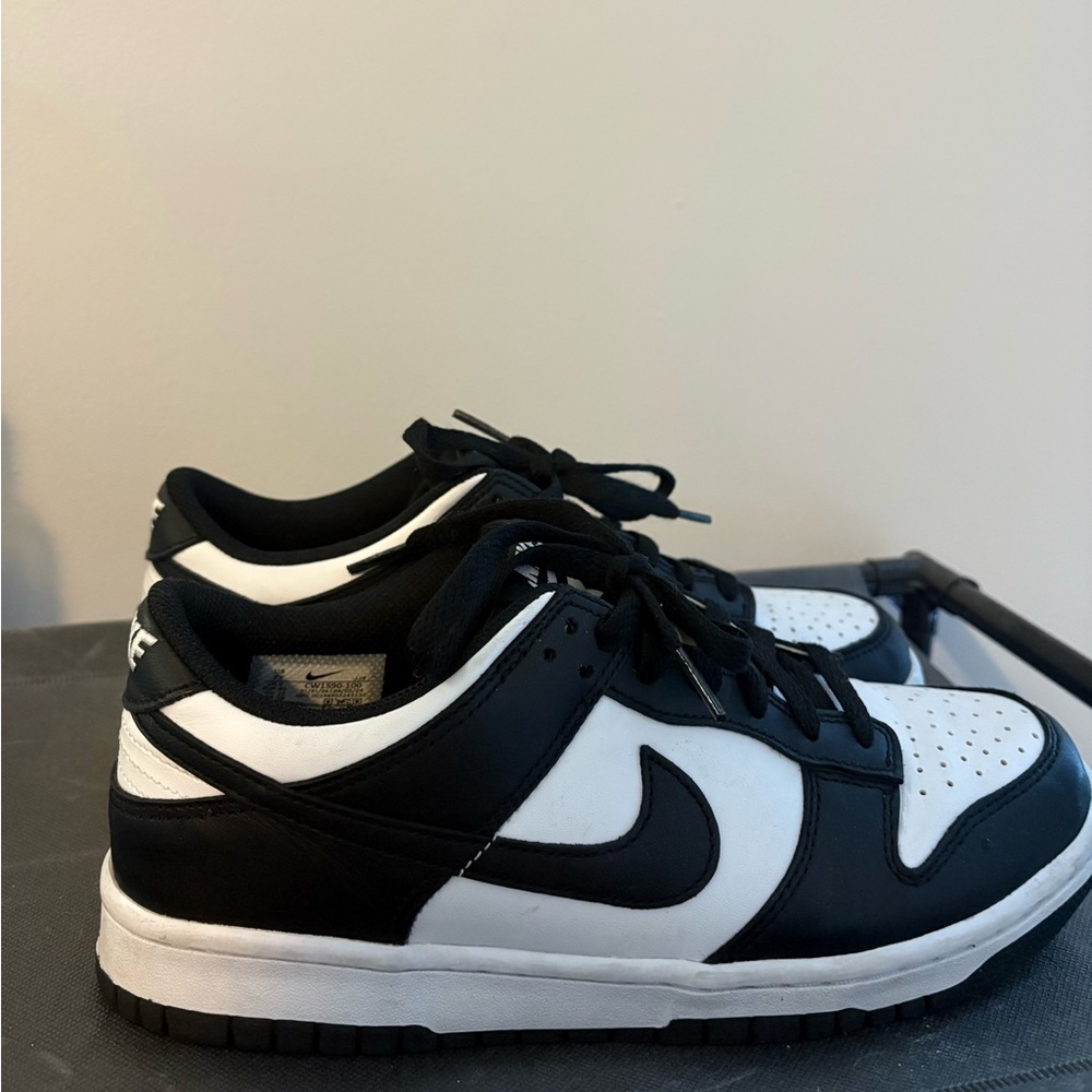 Nike Classic Black and White Low-Tops